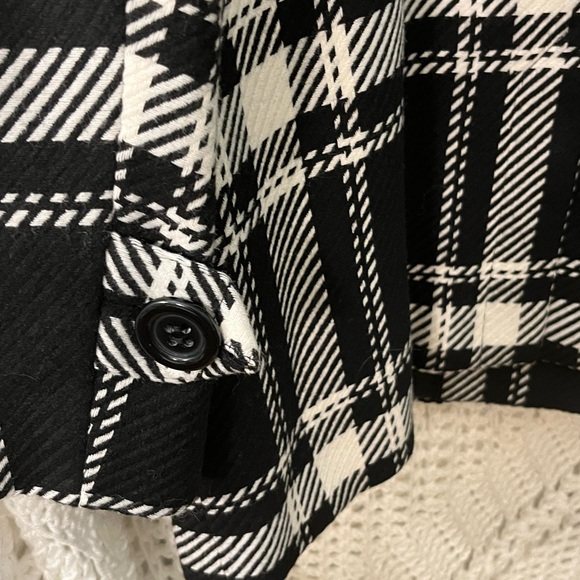 Tribal Black and White Plaid Jacket. Size 14. - Picture 4 of 10